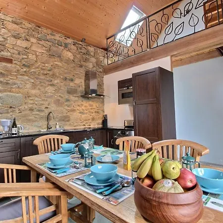 Semesterbostad Maison Bleue